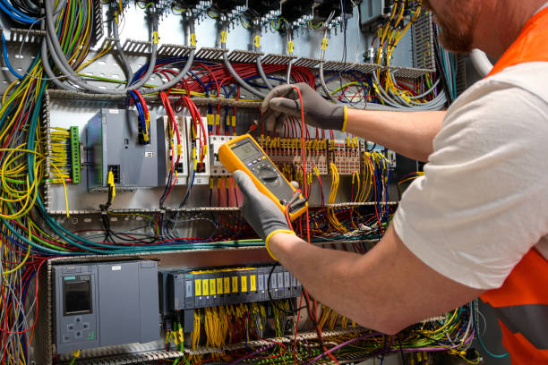 Best Local Electrician Companies  in Benton, IL